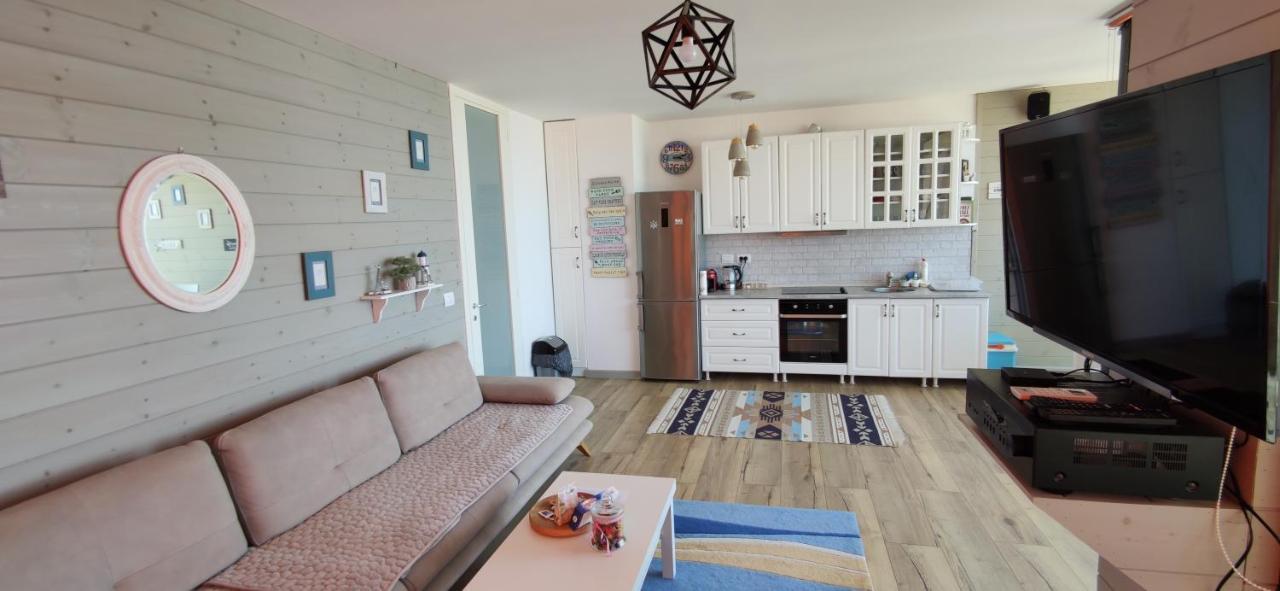 Luxury Beach Apartment In Qerret Golem  Eksteriør bilde