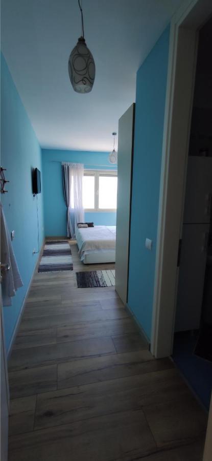 Luxury Beach Apartment In Qerret Golem  Eksteriør bilde