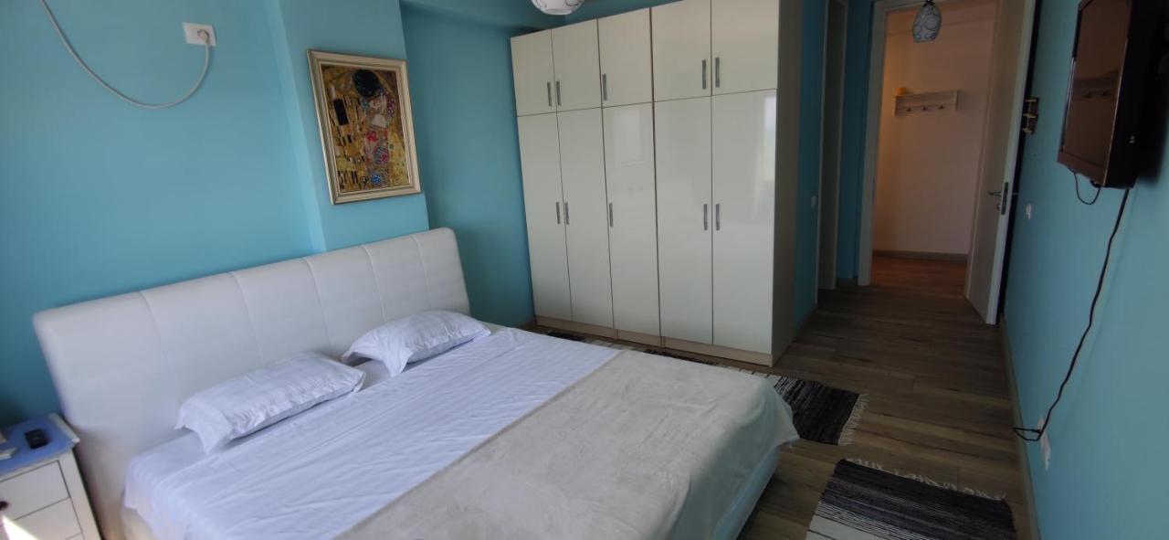 Luxury Beach Apartment In Qerret Golem  Eksteriør bilde